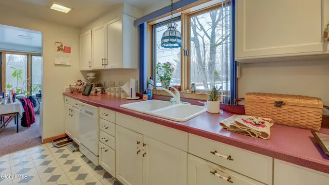 $175,000 | 454 County Highway 146, Gloversville, NY 12078