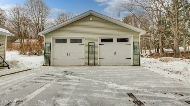 $175,000 | 454 County Highway 146, Gloversville, NY 12078