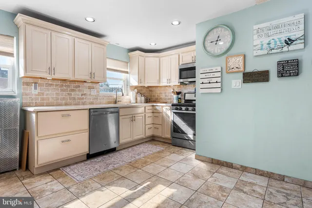 $350,000 | 7381 Valley Avenue, Philadelphia, PA 19128