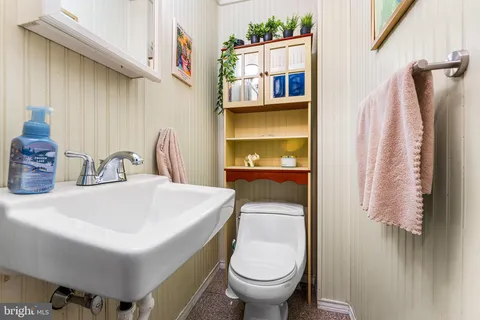 $350,000 | 7381 Valley Avenue, Philadelphia, PA 19128