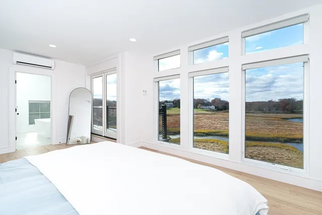 $2,290,000 | 10 Chestnut Place, Hingham, MA 02043