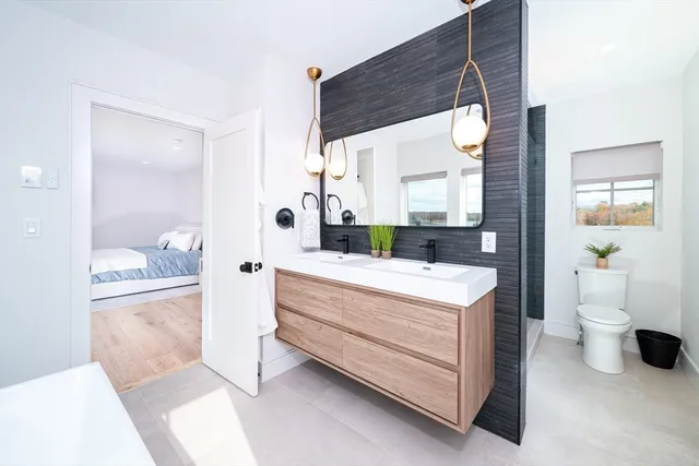 $2,290,000 | 10 Chestnut Place, Hingham, MA 02043