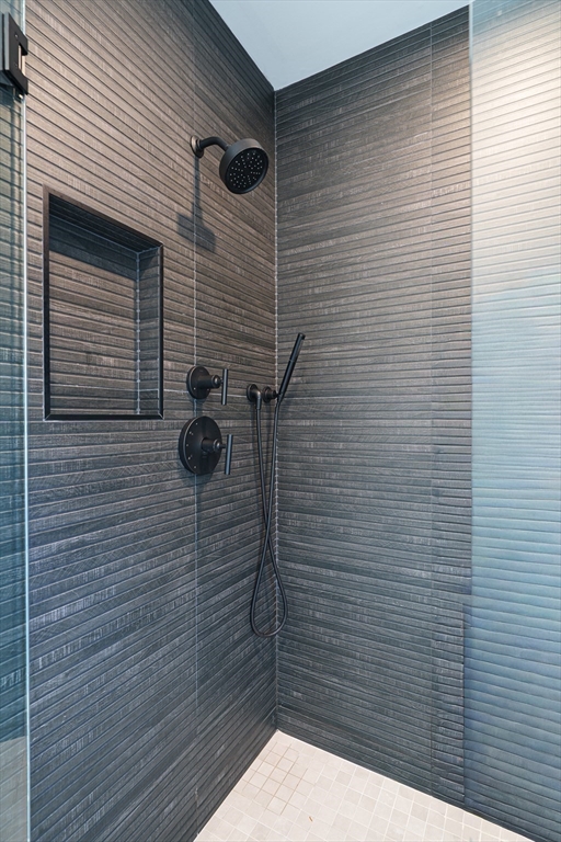 10 Chestnut Place Hingham, MA 02043 - Photo 23 of 29