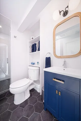 $2,290,000 | 10 Chestnut Place, Hingham, MA 02043