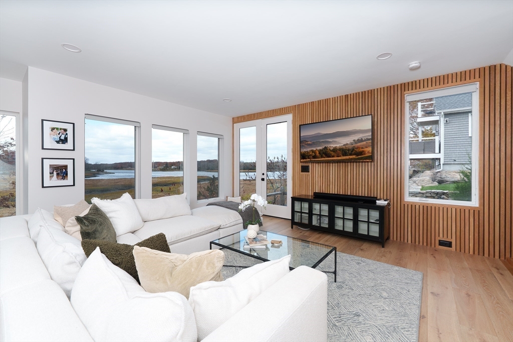 10 Chestnut Place Hingham, MA 02043 - Photo 9 of 29