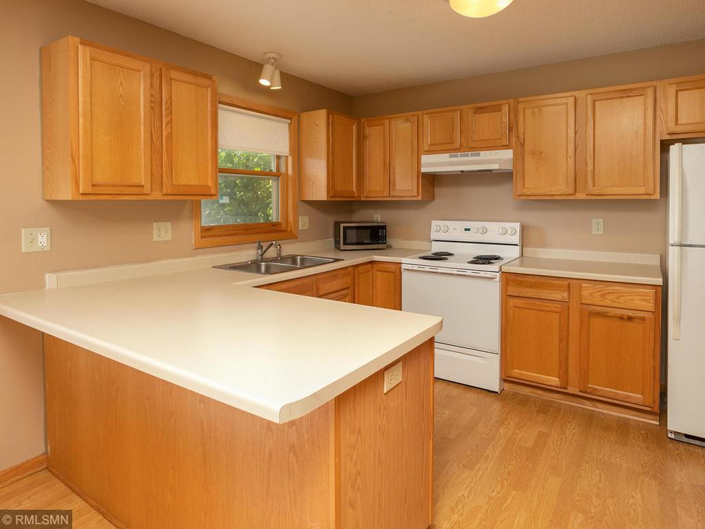 110 19th Avenue Northwest Rochester, MN 55901 - Photo 9 of 35