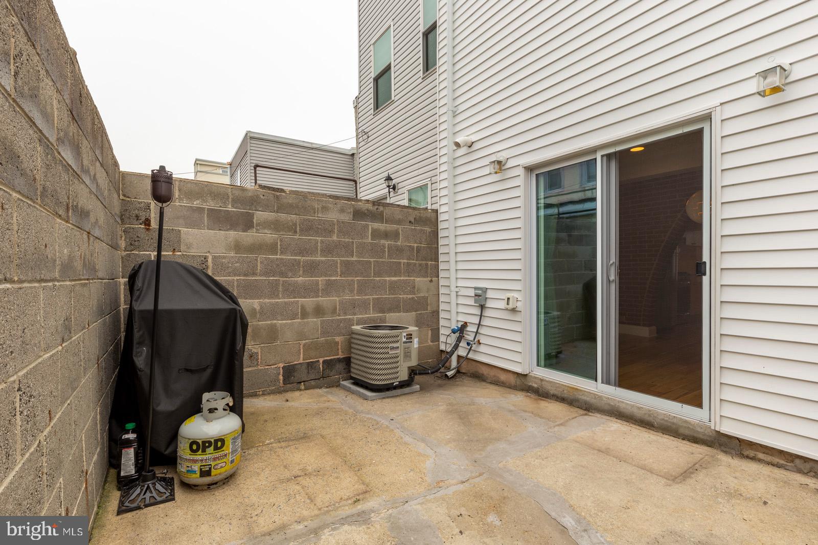 2322 Wilder Street Philadelphia, PA 19146 - Photo 16 of 34