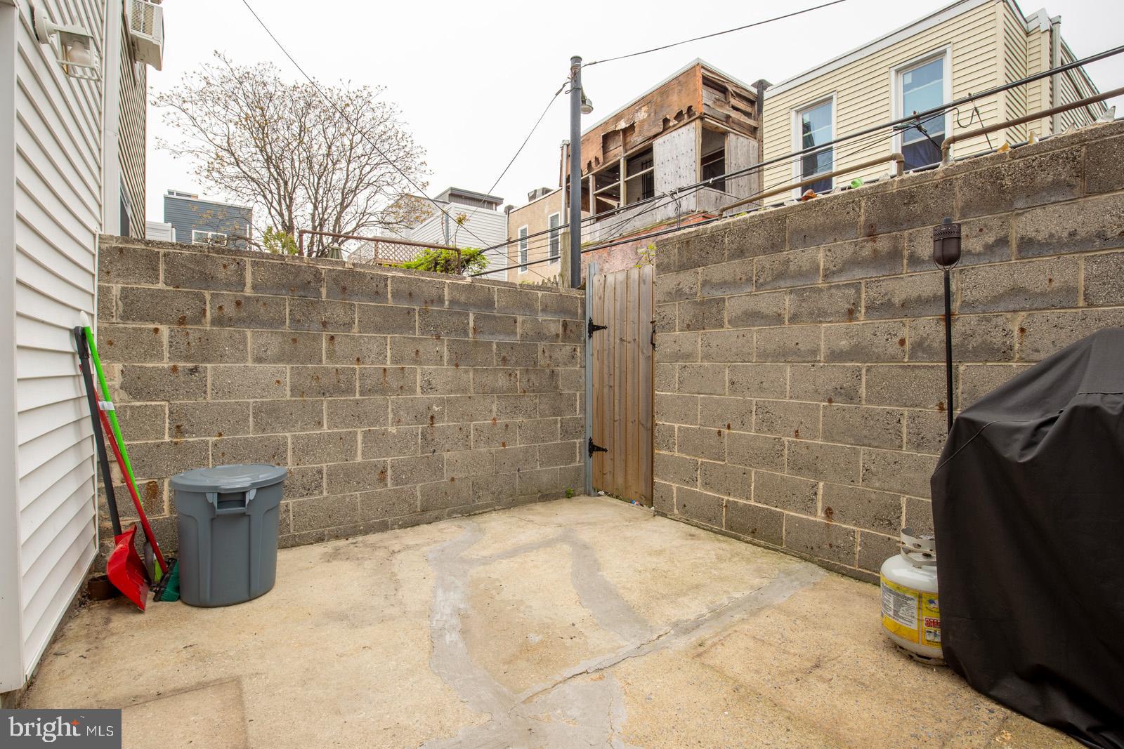 2322 Wilder Street Philadelphia, PA 19146 - Photo 17 of 34