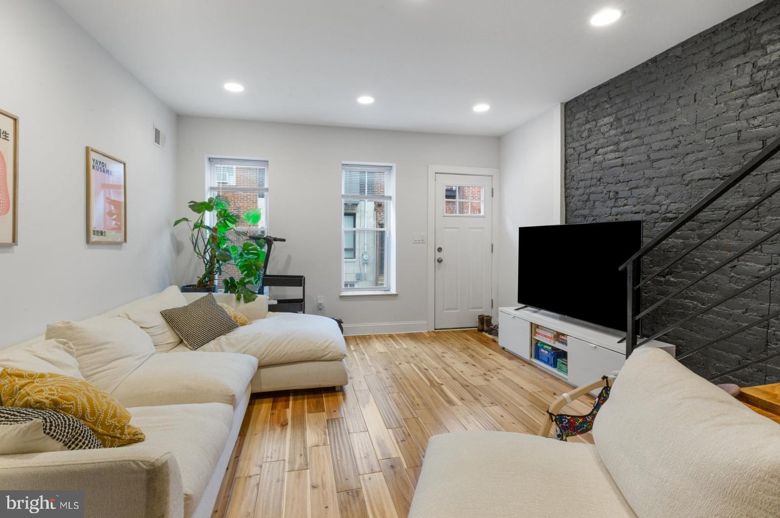 2322 Wilder Street Philadelphia, PA 19146 - Photo 7 of 34