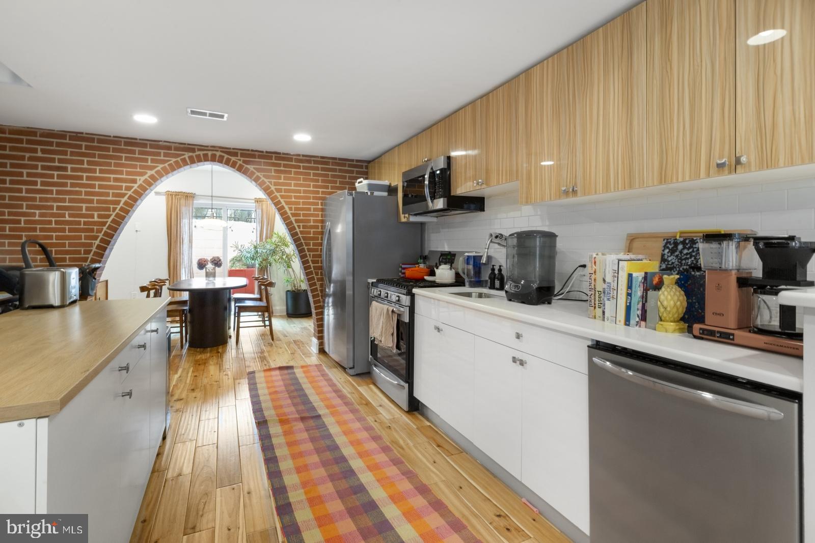 2322 Wilder Street Philadelphia, PA 19146 - Photo 8 of 34