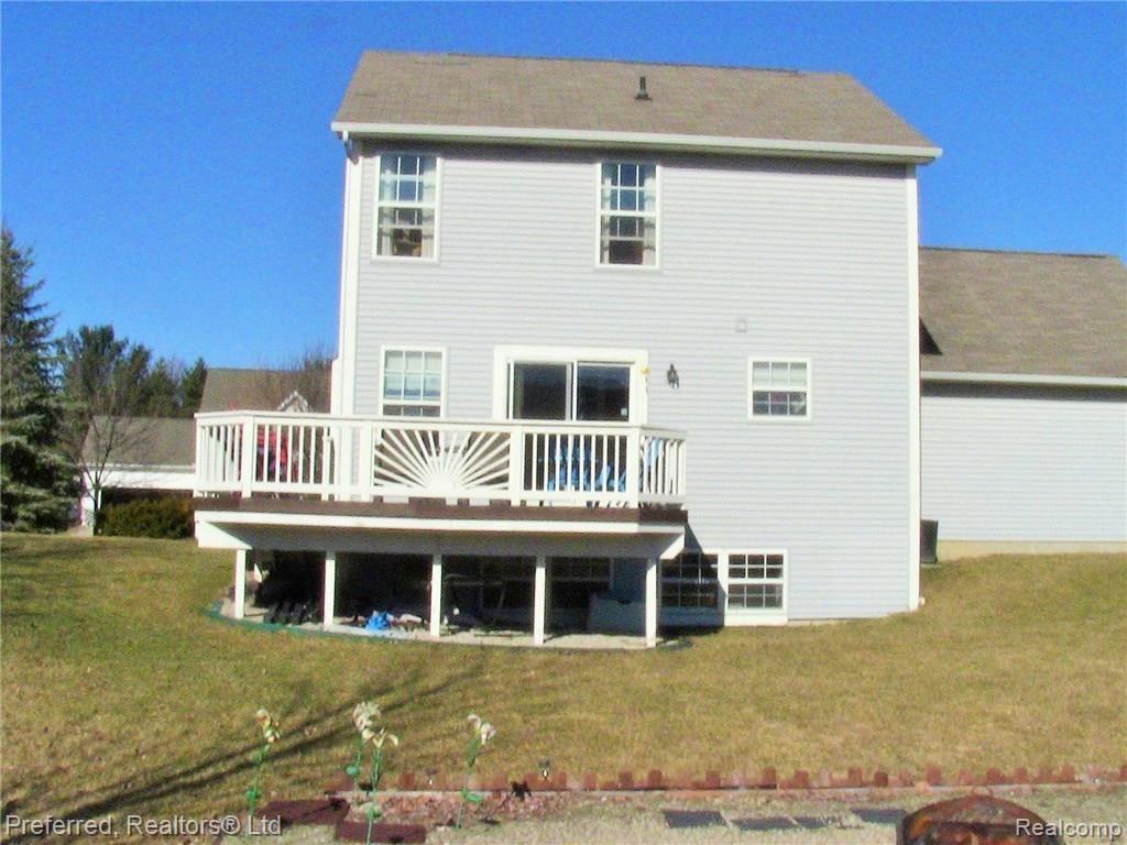 2792 Laurel Ridge Lane Howell, MI 48843 - Photo 20 of 21 18-IMG_4875.JPG