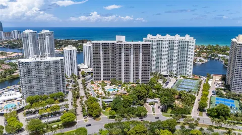 $480,000 | 20281 East Country Club Drive, Unit 510, Aventura, FL 33180