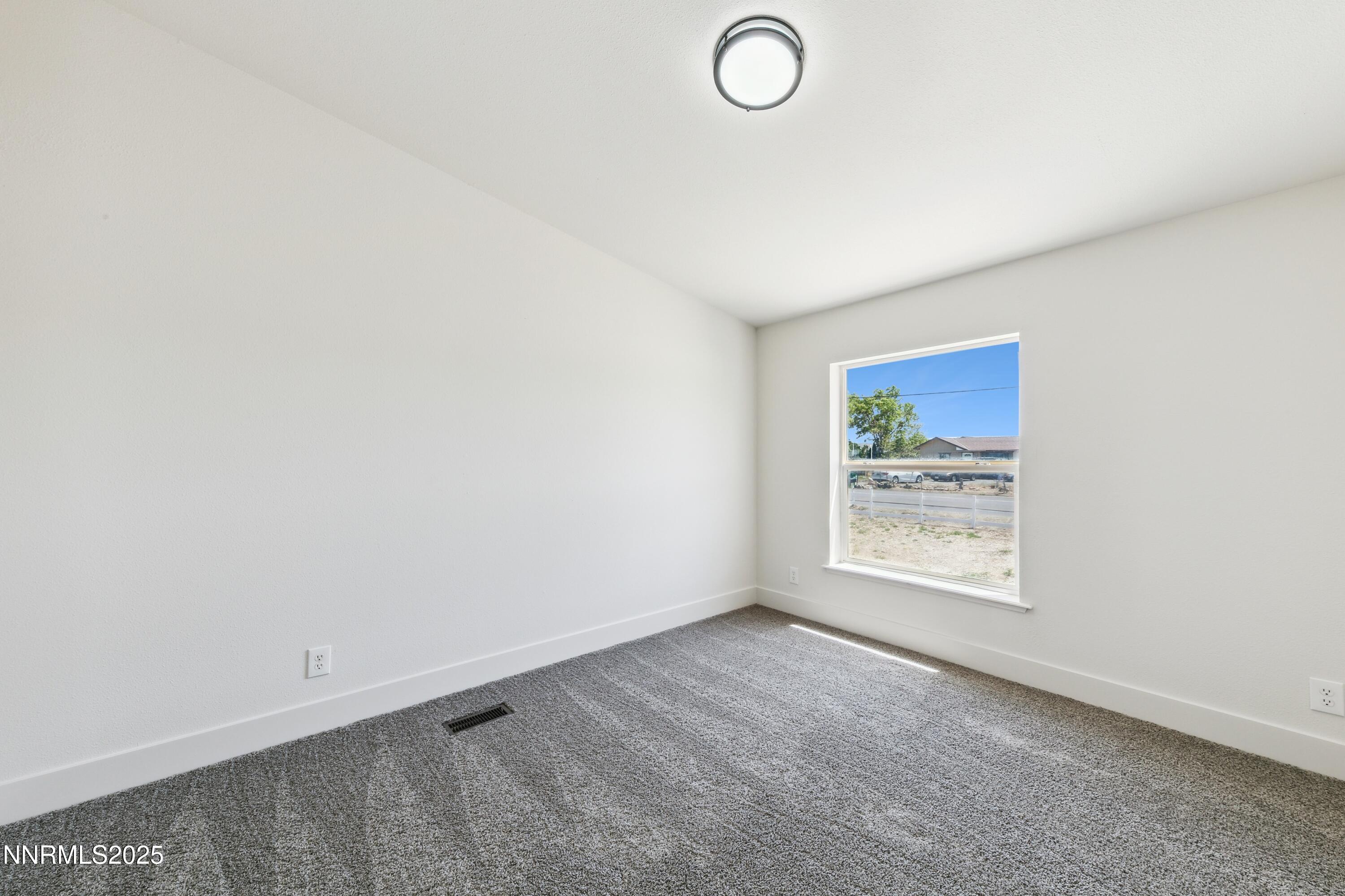 12055 Albert Way Reno, NV 89506 - Photo 14 of 38 a27