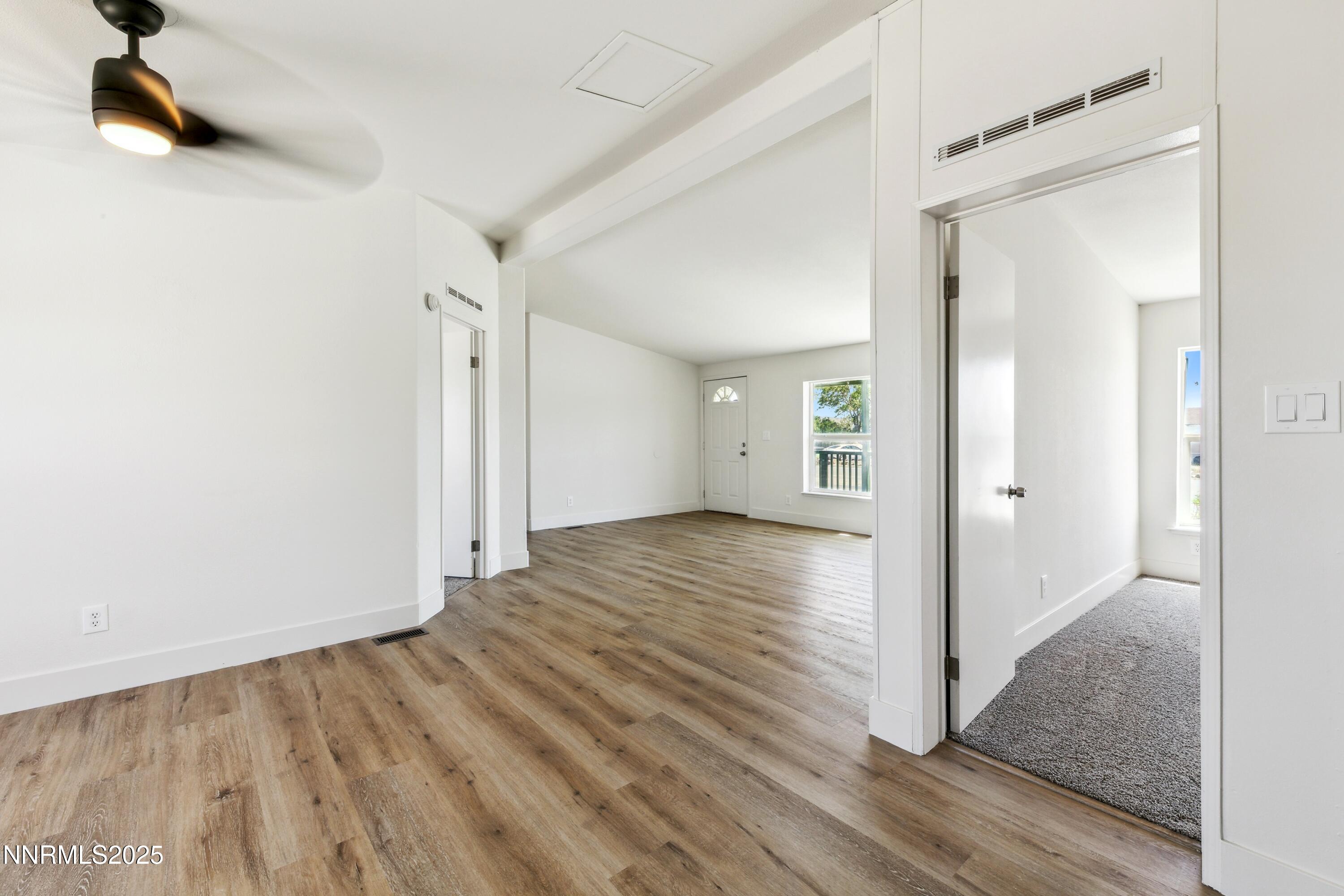 12055 Albert Way Reno, NV 89506 - Photo 7 of 38 a23