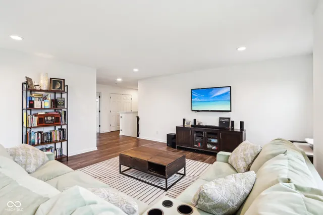 $540,000 | 4309 Ironclad Drive, Bargersville, IN 46106