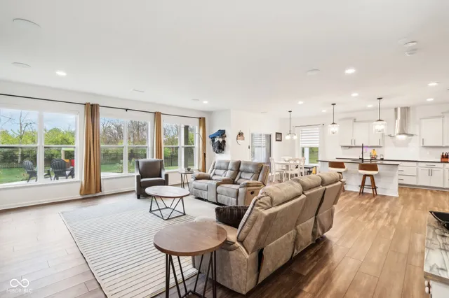 $540,000 | 4309 Ironclad Drive, Bargersville, IN 46106