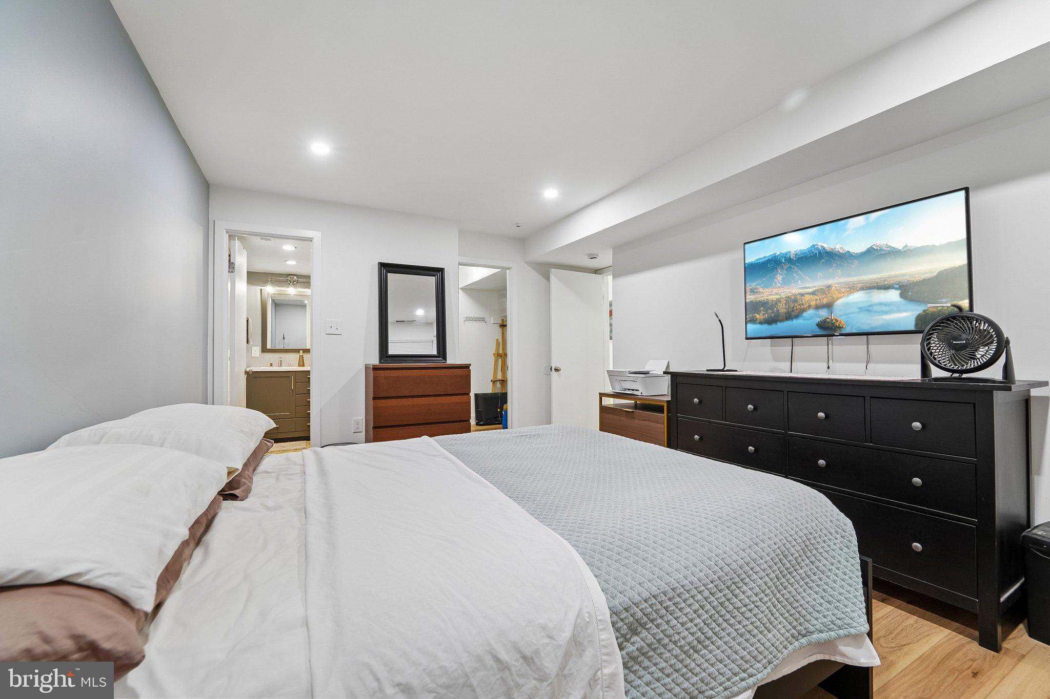 18804 Walkers Choice Road, Unit 2 Montgomery Village, MD 20886 - Photo 18 of 24