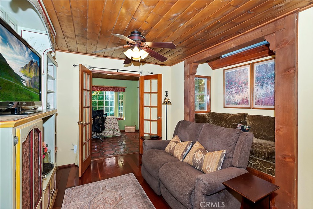 23280 Brookside Road Crestline, CA 92325 - Photo 8 of 39 Gallery Image 8