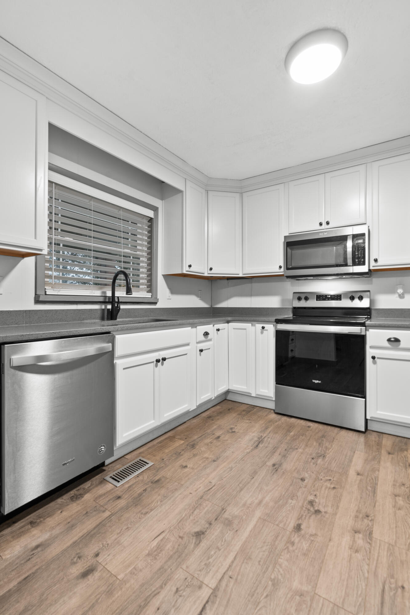 428 Clemmer Ferry Road Benton, TN 37307 - Photo 4 of 21 DSC02192