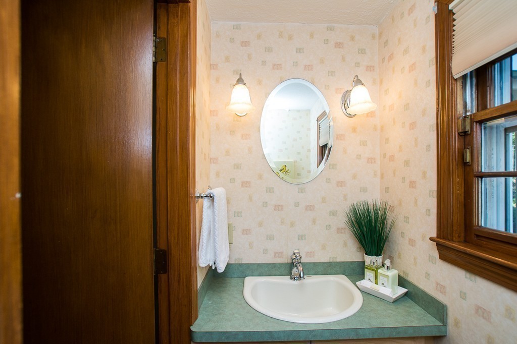 44 Circle Road Lexington, MA 02420 - Photo 18 of 29 Gallery Image 18