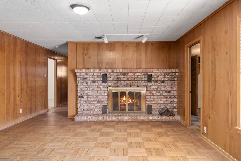 601 Overhill Drive Kerrville, TX 78028 - Photo 11 of 24 Family Room/ Den