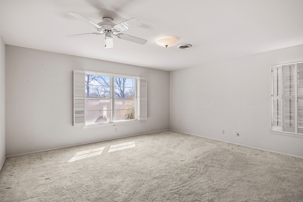 601 Overhill Drive Kerrville, TX 78028 - Photo 19 of 24 Master Bedroom