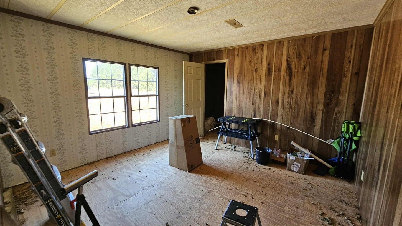 17539 Hodges Road Hilliard, FL 32046 - Photo 41 of 62 a view of a room with gym equipment