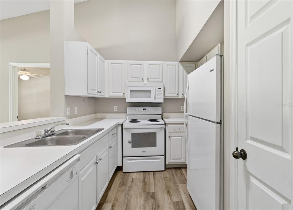 10000 Southwest 52nd Avenue, Unit AA159 Gainesville, FL 32608 - Photo 14 of 52