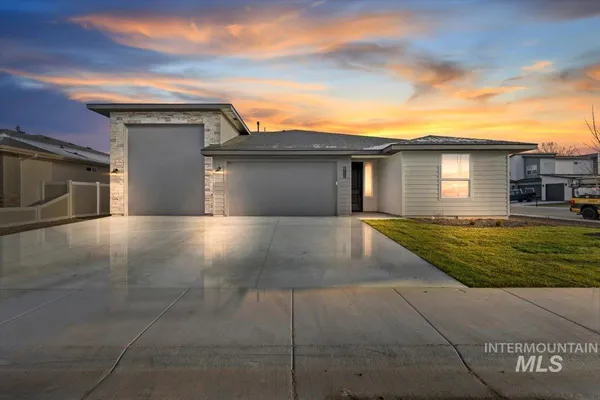 $599,999 | 2596 East Jonagold Court, Emmett, ID 83617