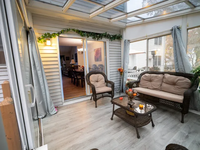 $364,900 | 5 Windy Ridge Place, Unit 5, Waterford, CT 06385