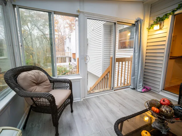 $364,900 | 5 Windy Ridge Place, Unit 5, Waterford, CT 06385