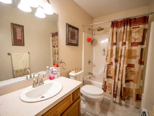 $364,900 | 5 Windy Ridge Place, Unit 5, Waterford, CT 06385