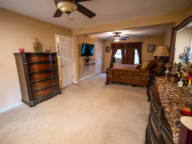 $364,900 | 5 Windy Ridge Place, Unit 5, Waterford, CT 06385