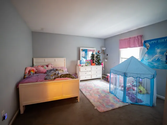 $364,900 | 5 Windy Ridge Place, Unit 5, Waterford, CT 06385