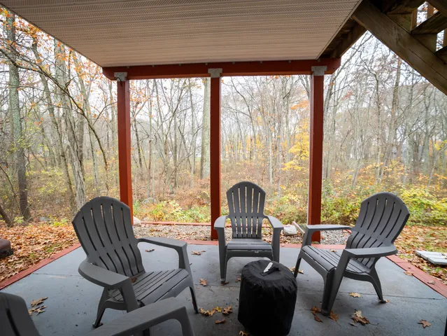 $364,900 | 5 Windy Ridge Place, Unit 5, Waterford, CT 06385