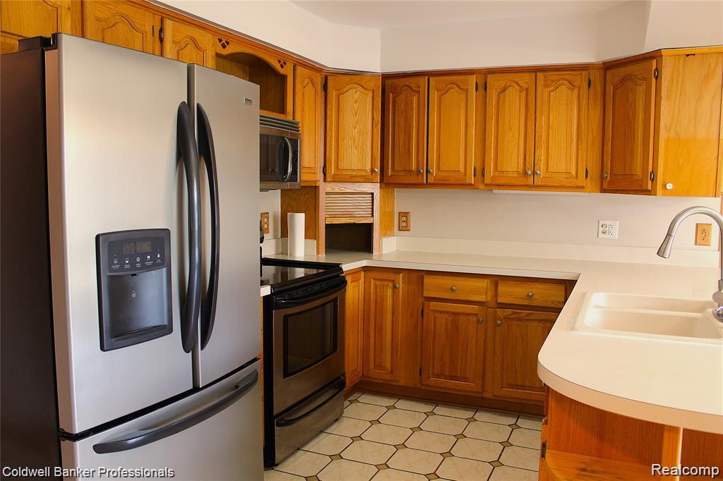 44227 Brandywyne Road Canton, MI 48187 - Photo 8 of 25