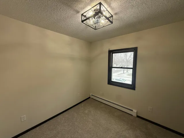 $169,900 | 402 East Flynn Street, Redwood Falls, MN 56283