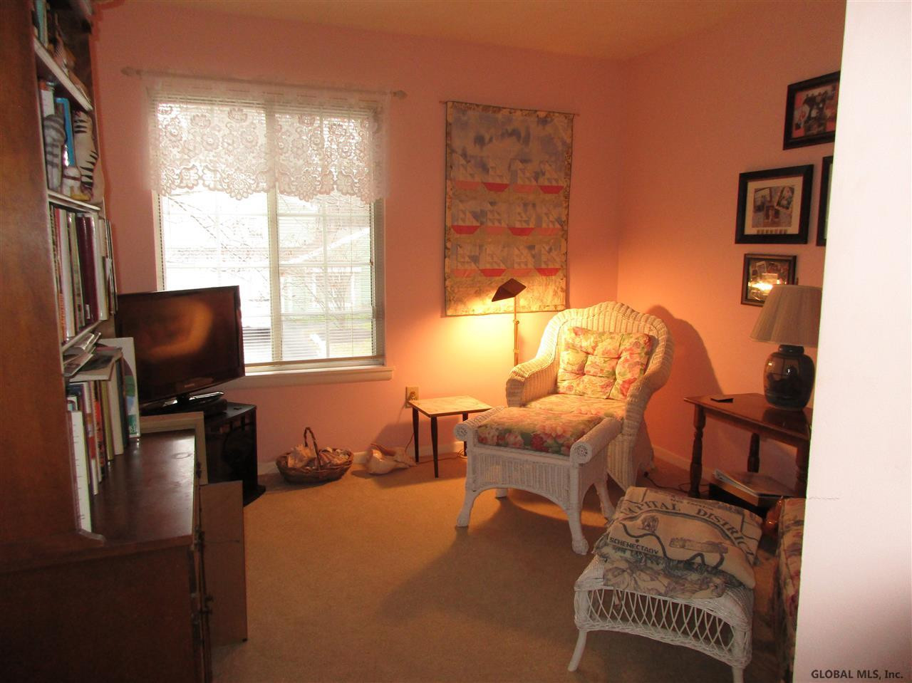 21 Leaf Road Bethlehem, NY 12054 - Photo 14 of 20 Photo 14