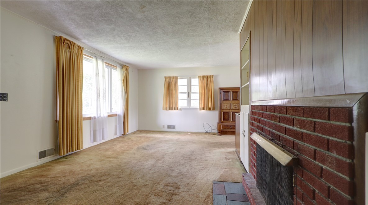 914 Waterloo Geneva Road Waterloo, NY 13165 - Photo 20 of 37