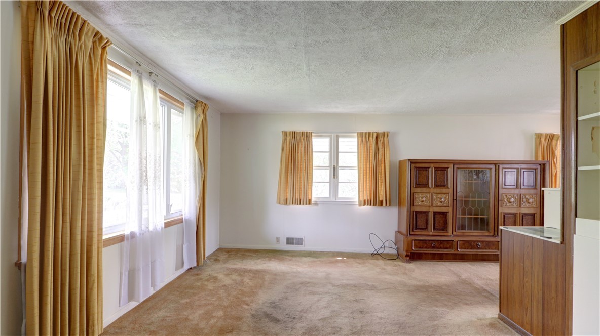 914 Waterloo Geneva Road Waterloo, NY 13165 - Photo 9 of 37