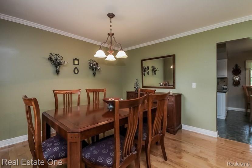 36245 West Lyman Road Farmington Hills, MI 48331 - Photo 6 of 38