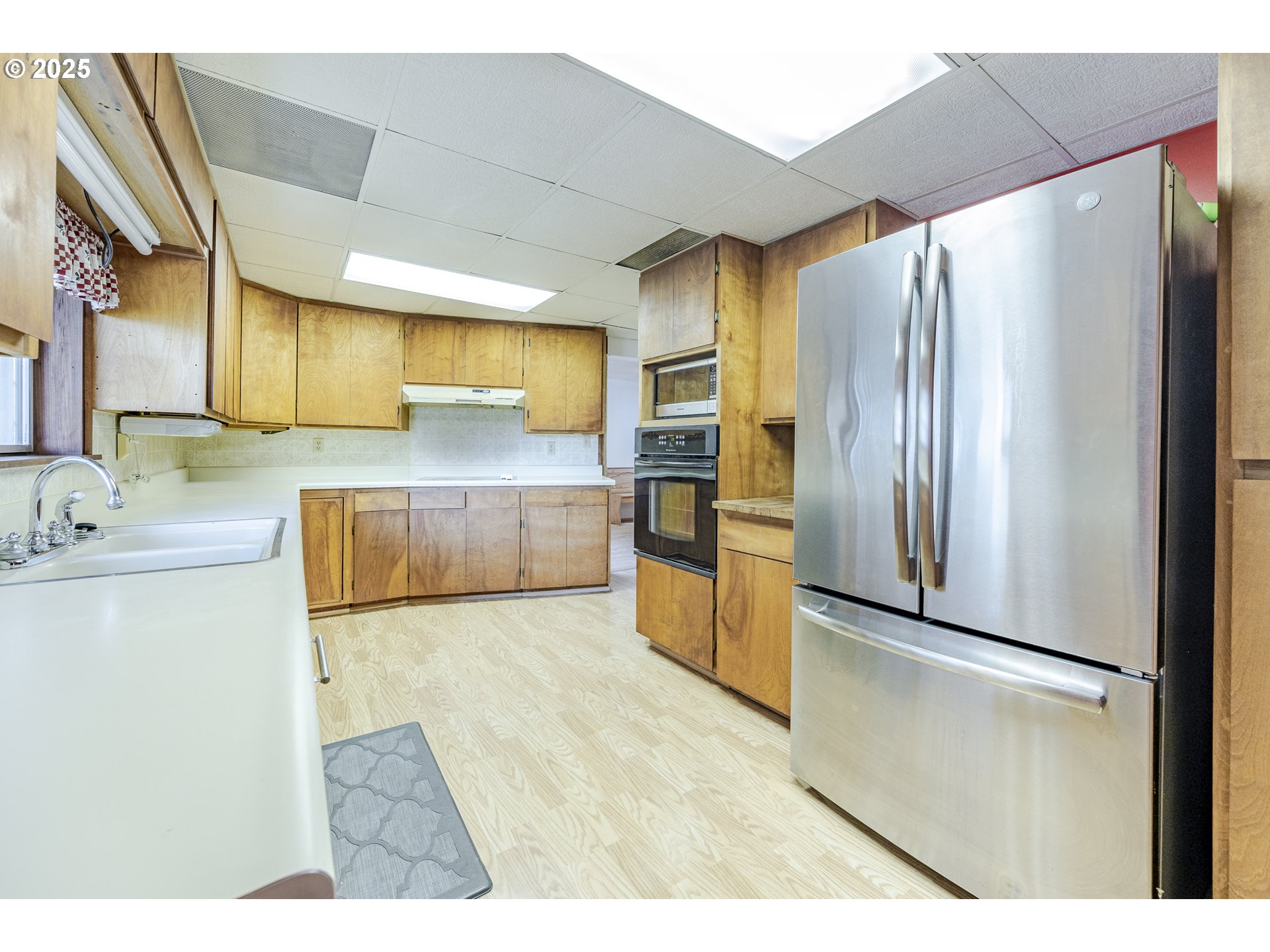 87845 Upland Street Springfield, OR 97478 - Photo 16 of 37 Kitchen