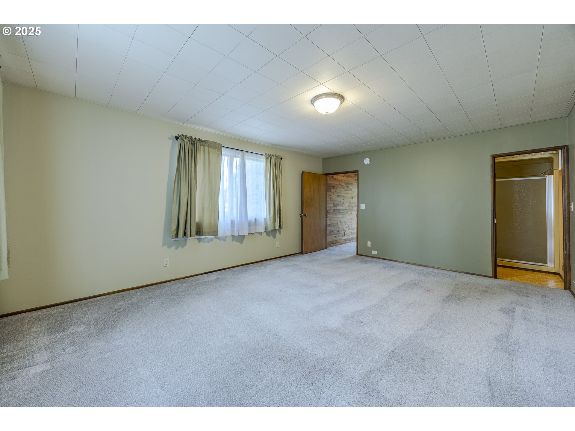 87845 Upland Street Springfield, OR 97478 - Photo 28 of 37 Bedroom, Owner's Suite