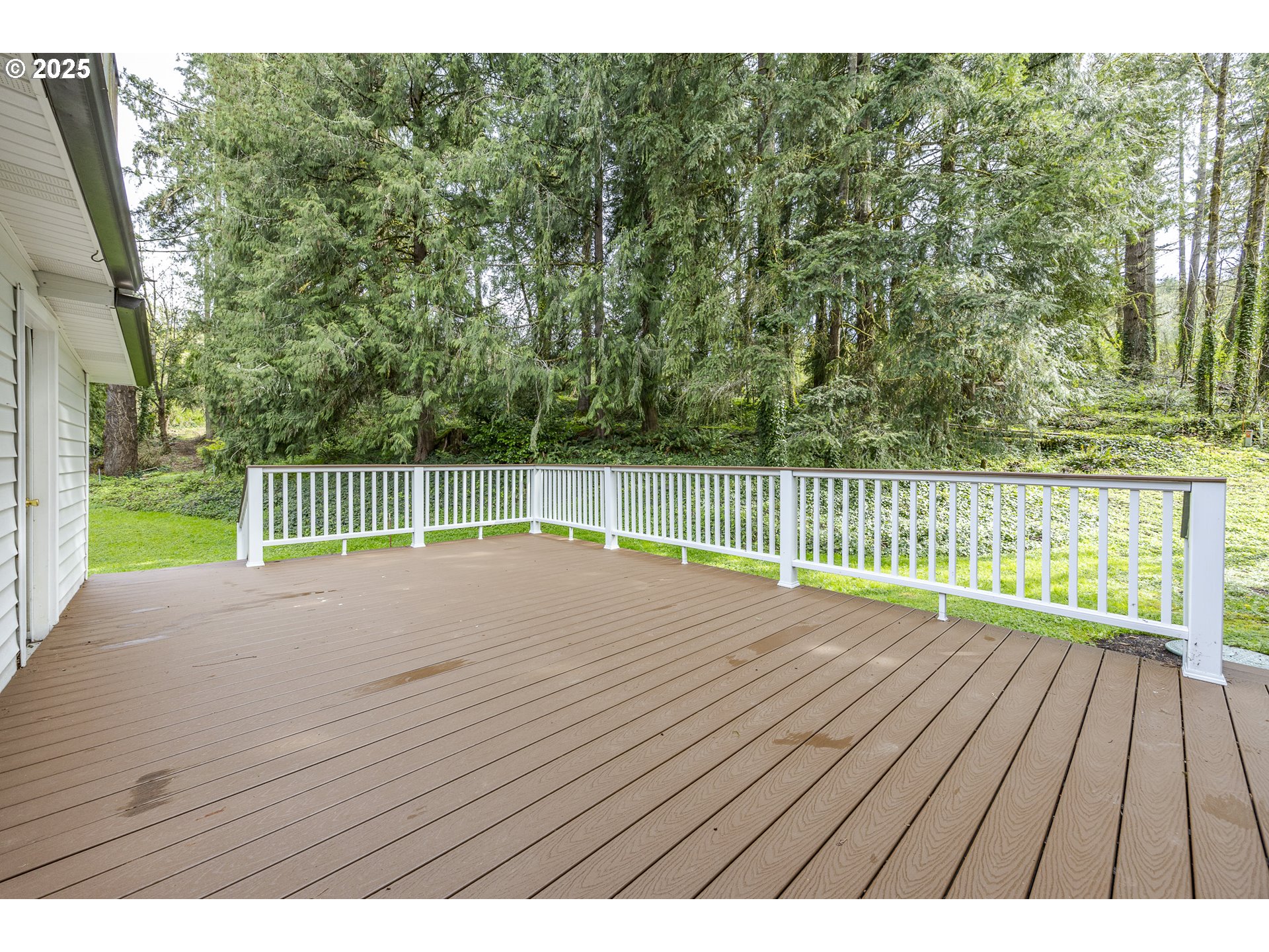 87845 Upland Street Springfield, OR 97478 - Photo 33 of 37 Deck