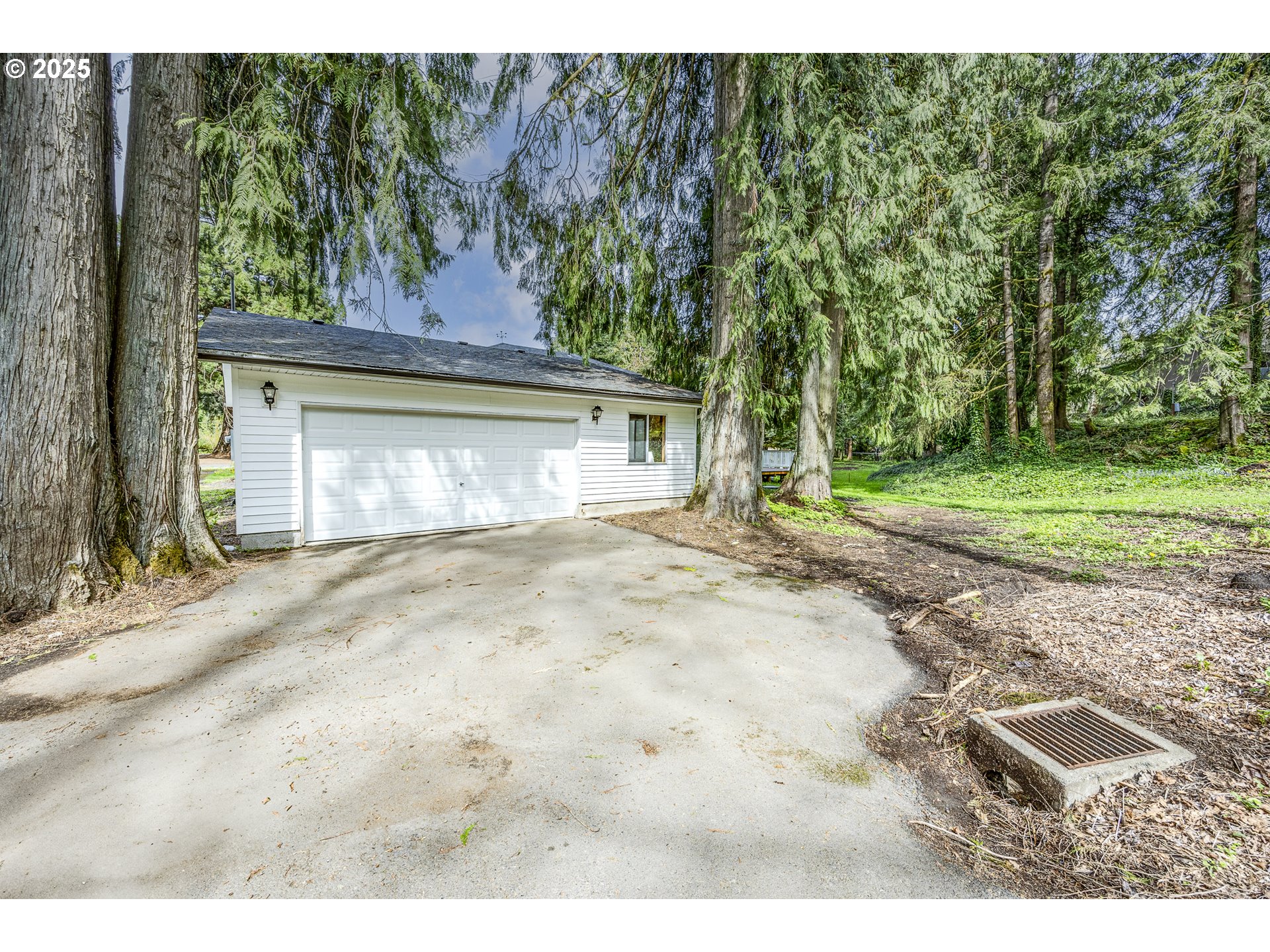 87845 Upland Street Springfield, OR 97478 - Photo 36 of 37 Garage