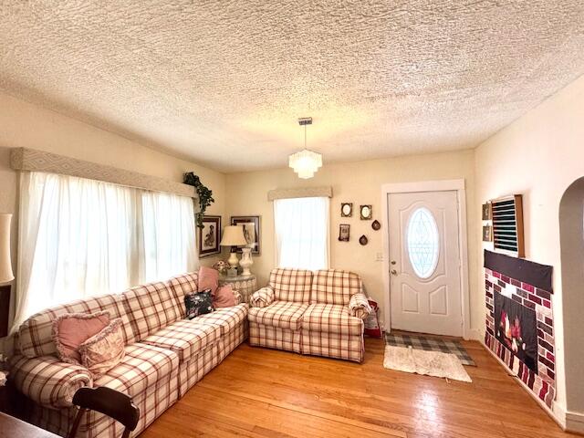 551 East Mound Street Knox, IN 46534 - Photo 2 of 23 a living room with a bed furniture and next to a window