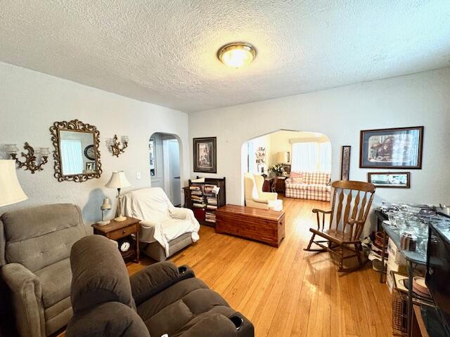 551 East Mound Street Knox, IN 46534 - Photo 10 of 23 a living room with furniture and a wooden floor