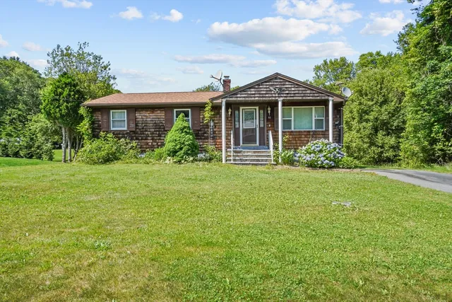 $400,000 | 92 Benoit Street, Westport, MA 02790