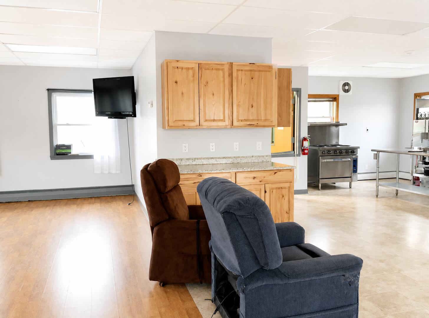 33 Davis Street Presque Isle, ME 04769 - Photo 4 of 15 common area
