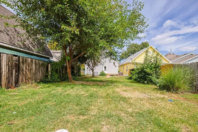 $135,000 | 326 Ohio Street, St. Joseph, MO 64504